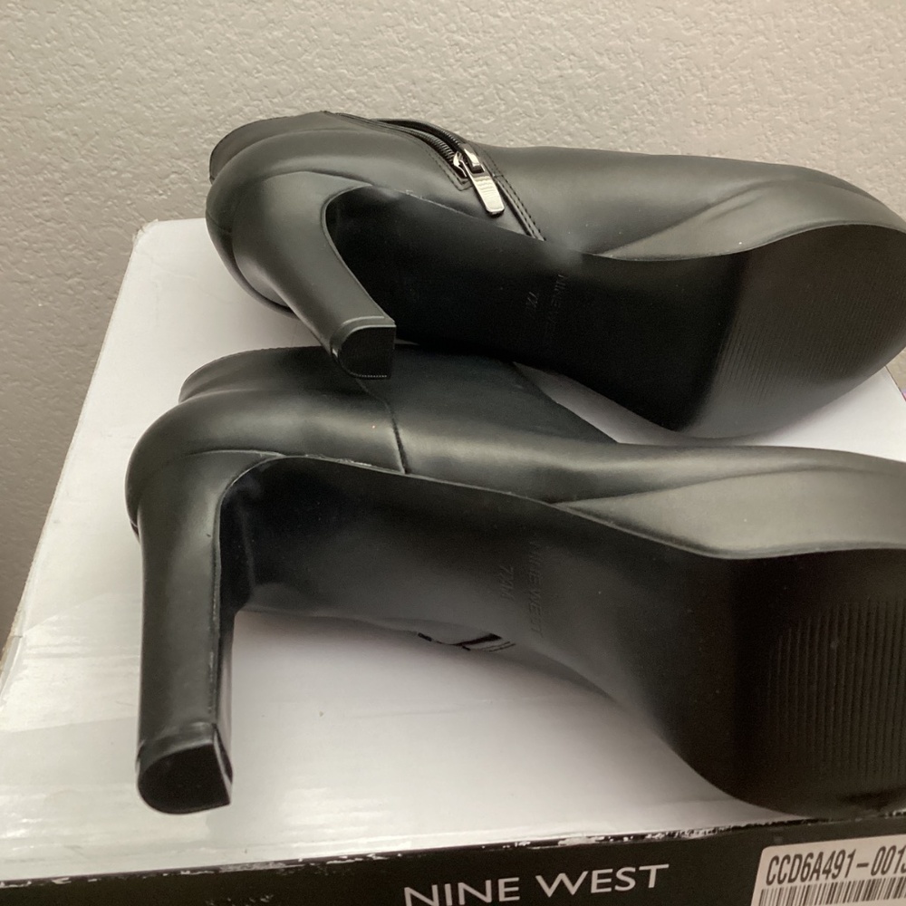 Nine West Boots size 7.5 New - Picture 10 of 10
